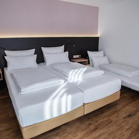 Hotel U7 Metzingen  Kültér fotó