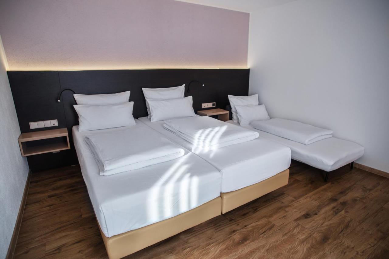 Hotel U7 Metzingen  Kültér fotó