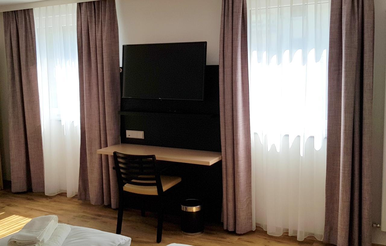 Hotel U7 Metzingen  Kültér fotó