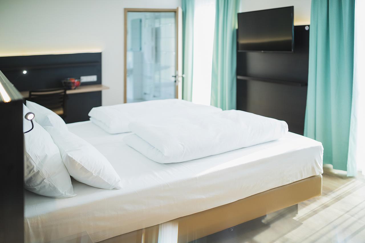 Hotel U7 Metzingen  Kültér fotó